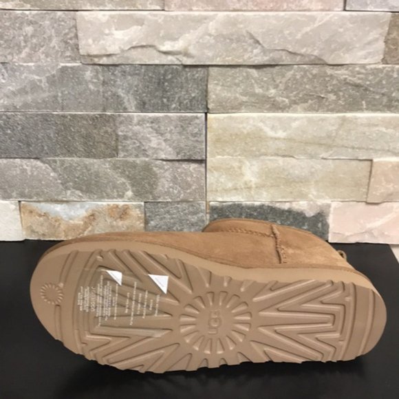 UGG Classic Ultra Mini Women's Ankle Boot - Picture 11 of 15